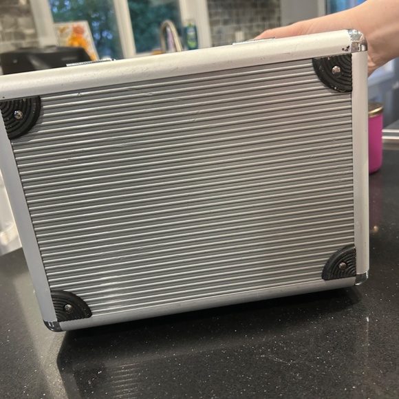 caboodles - Picture 4 of 4